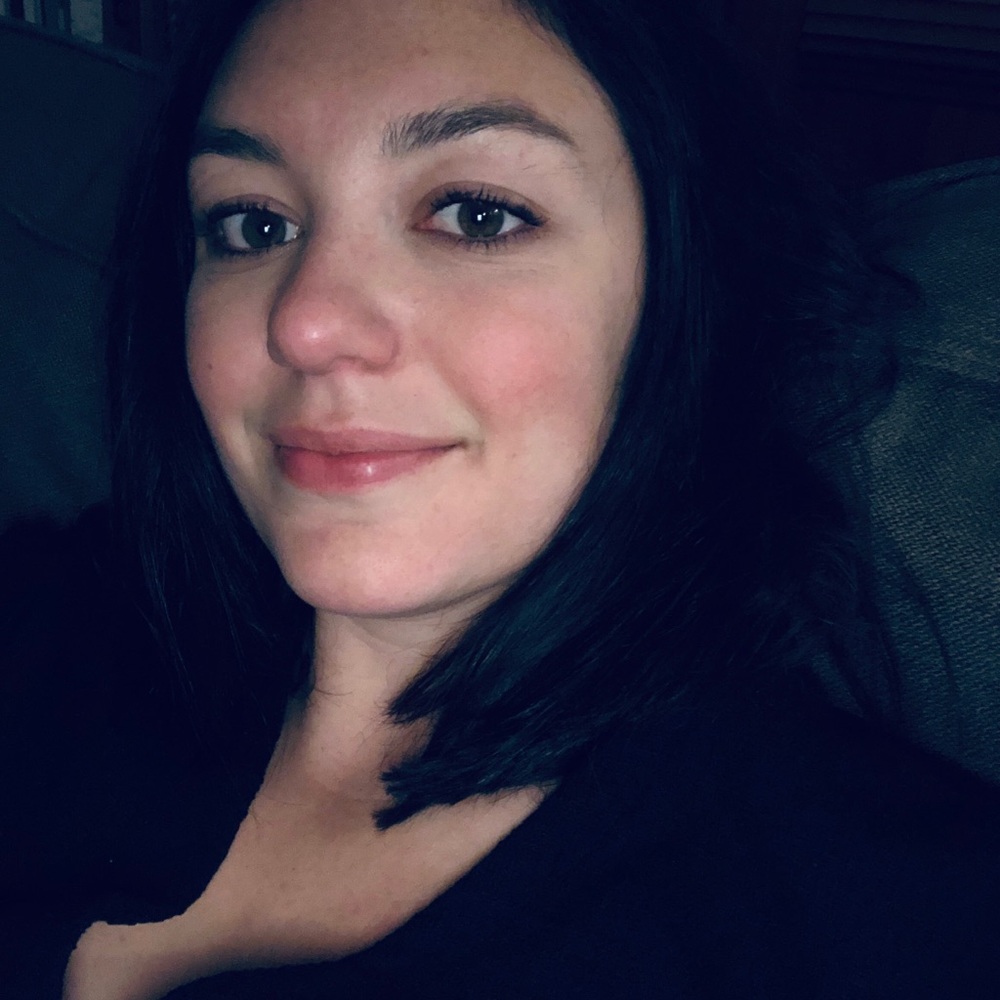 Meet your Posher, Olivia